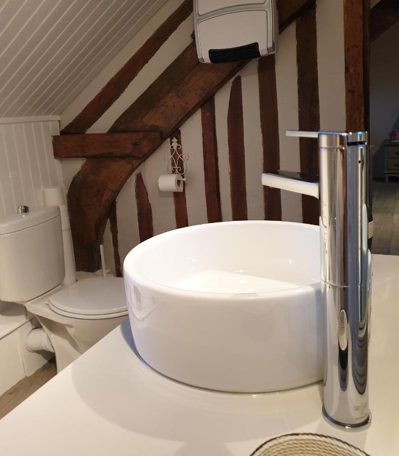 D'Anciennes "Chambres De Bonnes" Honfleur Luaran gambar