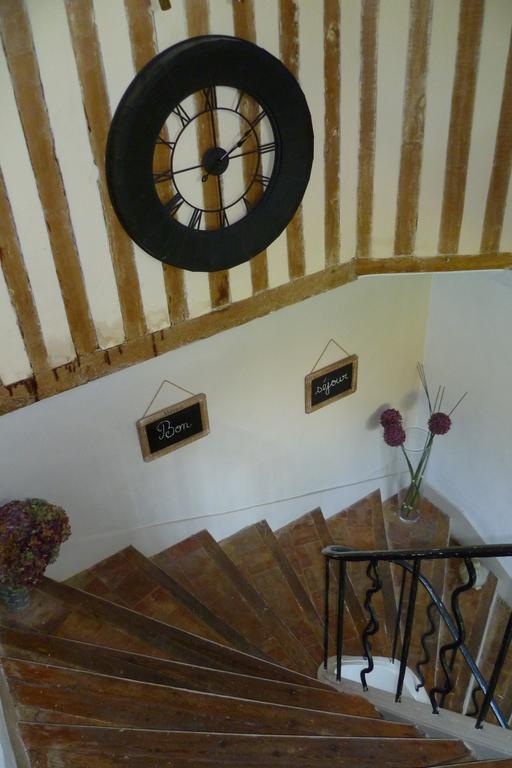 D'Anciennes "Chambres De Bonnes" Honfleur Luaran gambar