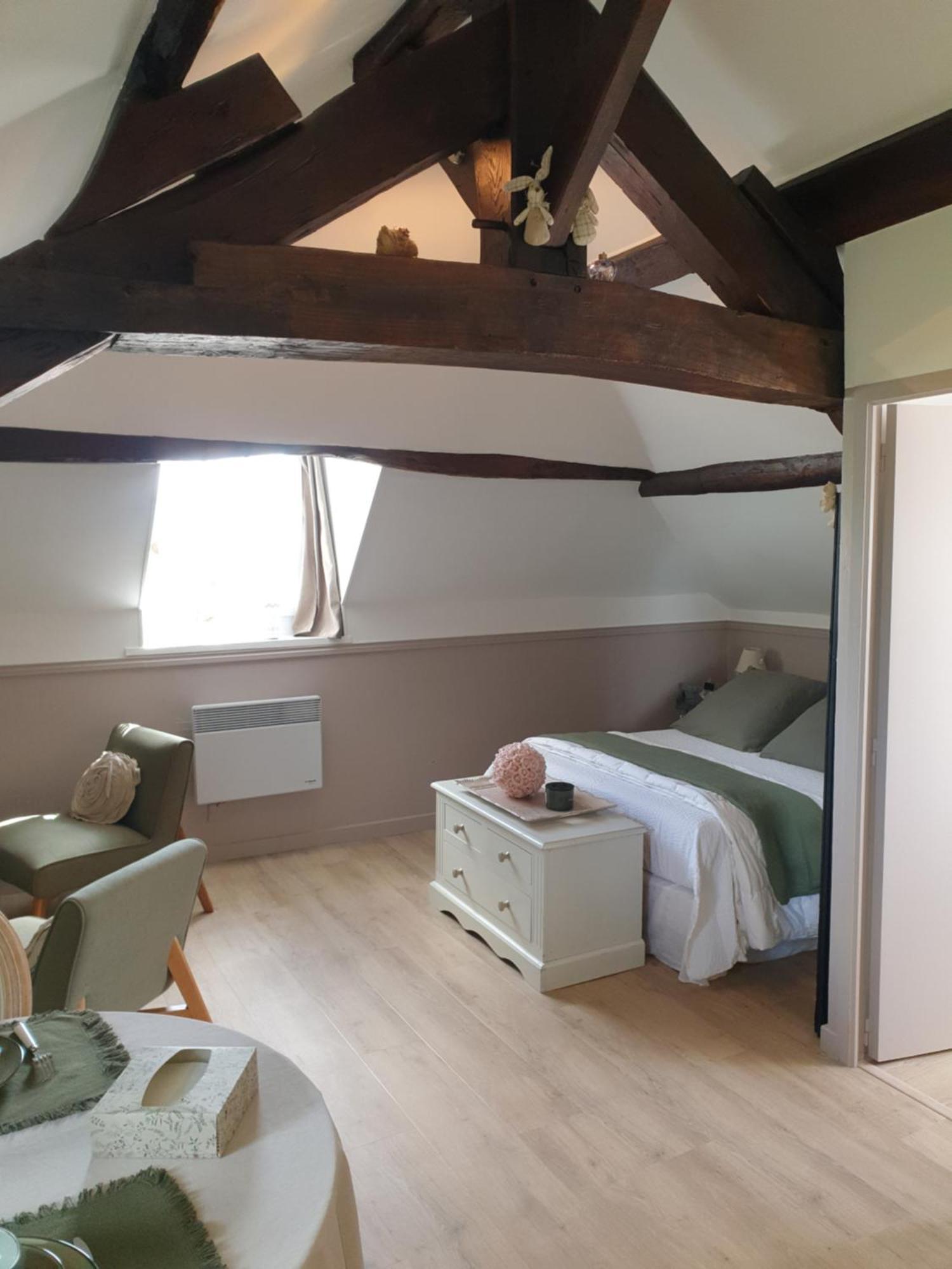 D'Anciennes "Chambres De Bonnes" Honfleur Luaran gambar